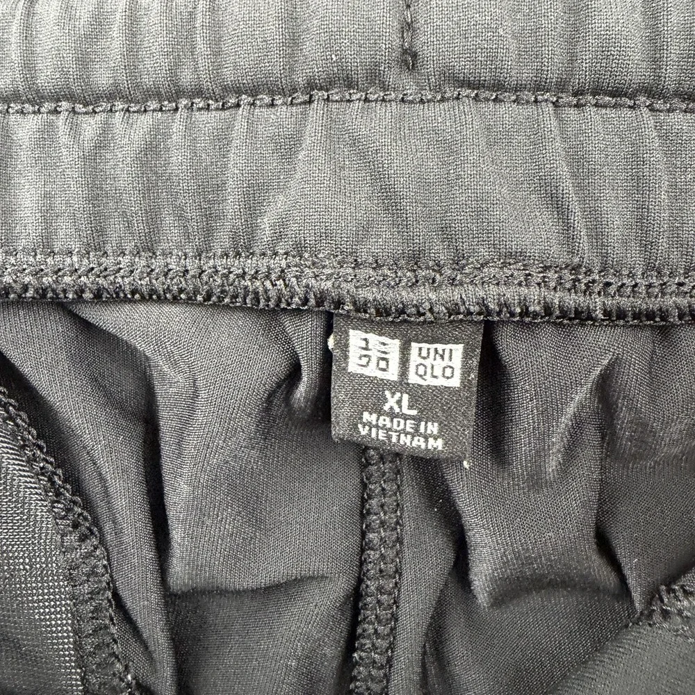 Uniqlo Jogger Pants Mens XL Black Woven Elastic Waist Zip Pocket Lightweight Gym